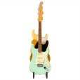 画像4: Fender　Deluxe Wooden 3-Tier Guitar Stand (4)
